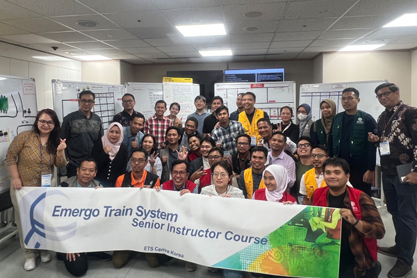 Senior instructor course for Indonesian participants
